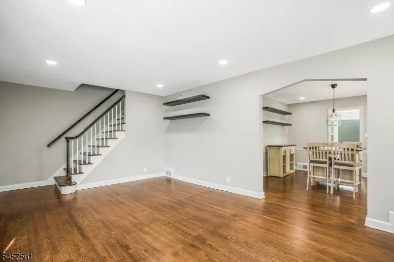 16 Pleasant Ave Belleville, NJ 07109