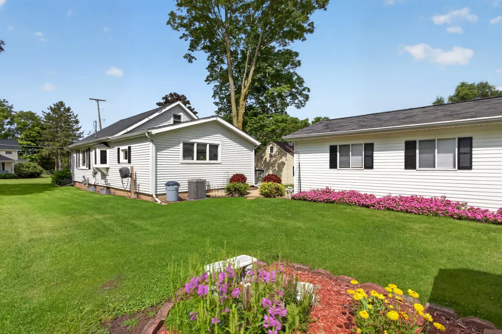 131 Concord Street Concord, MI 49237