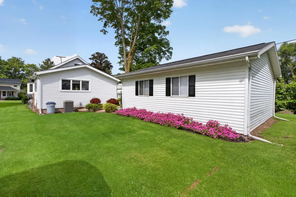 131 Concord Street Concord, MI 49237