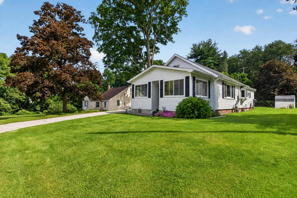131 Concord Street Concord, MI 49237