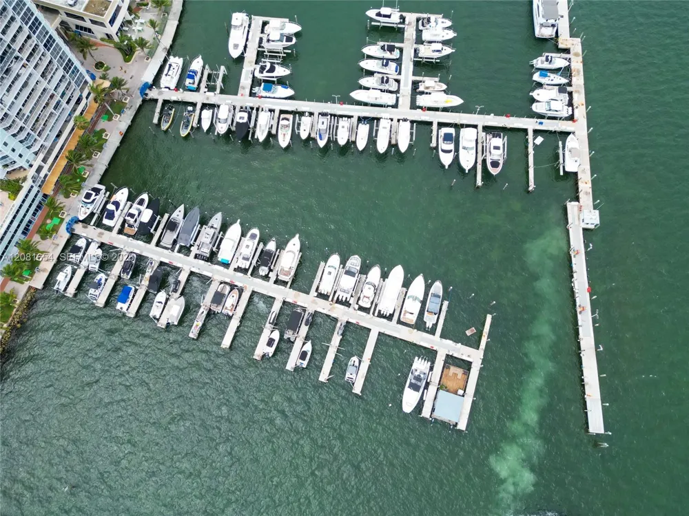 7601 E Treasure Dr North Bay Village, FL 33141