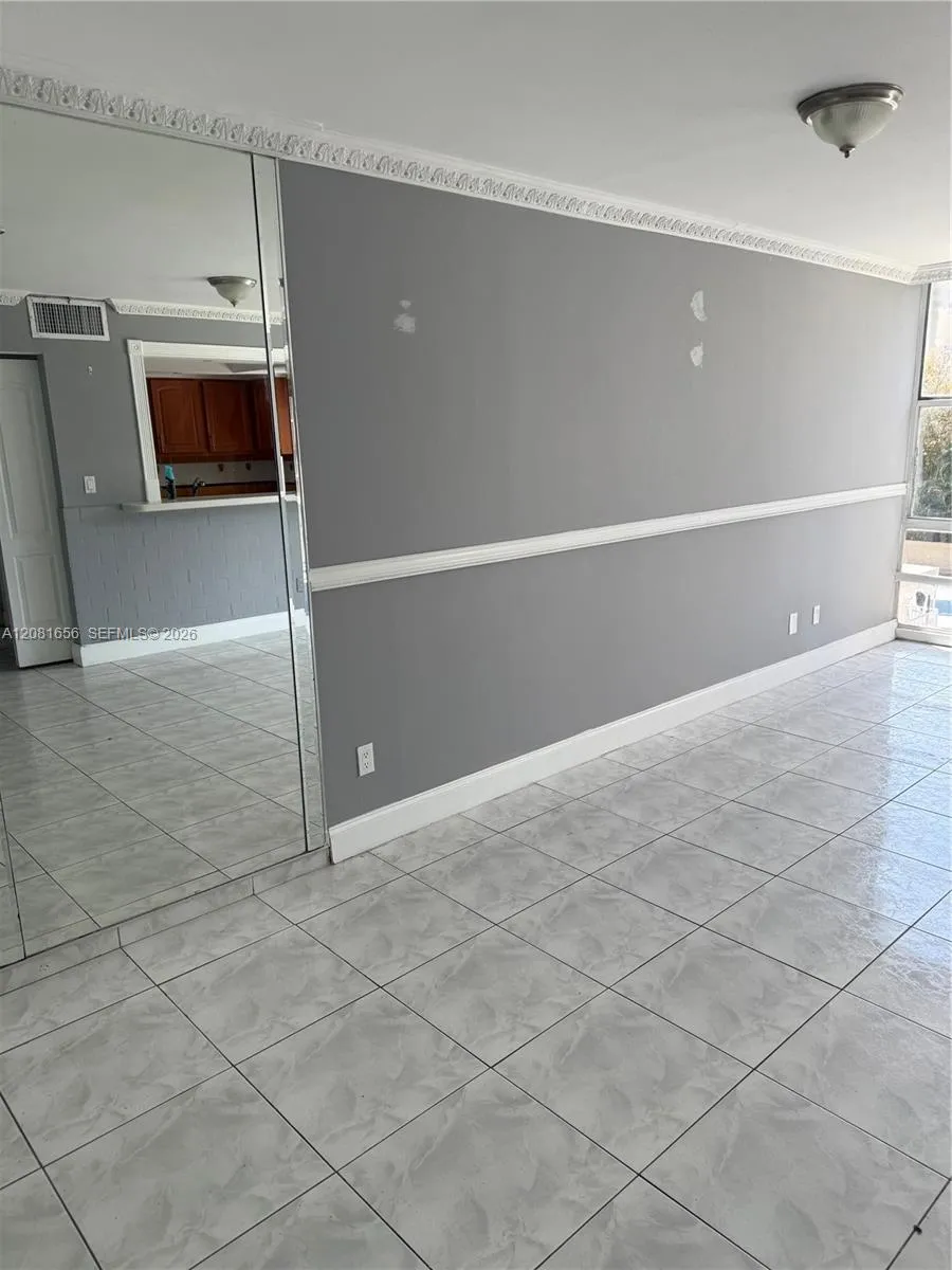 210 172 ST #326 Sunny Isles Beach, FL 33160