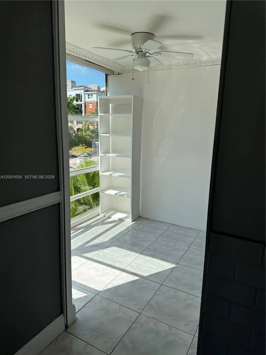 210 172 ST #326 Sunny Isles Beach, FL 33160