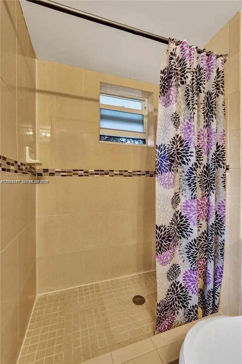 7610 Stirling Rd #207C Davie, FL 33024