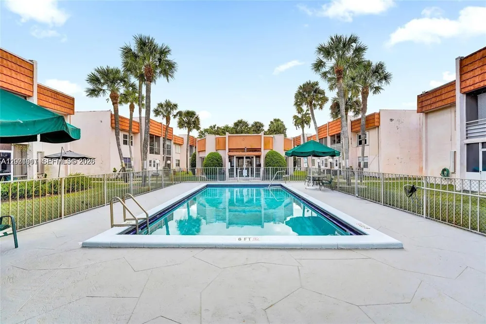 7610 Stirling Rd #207C Davie, FL 33024
