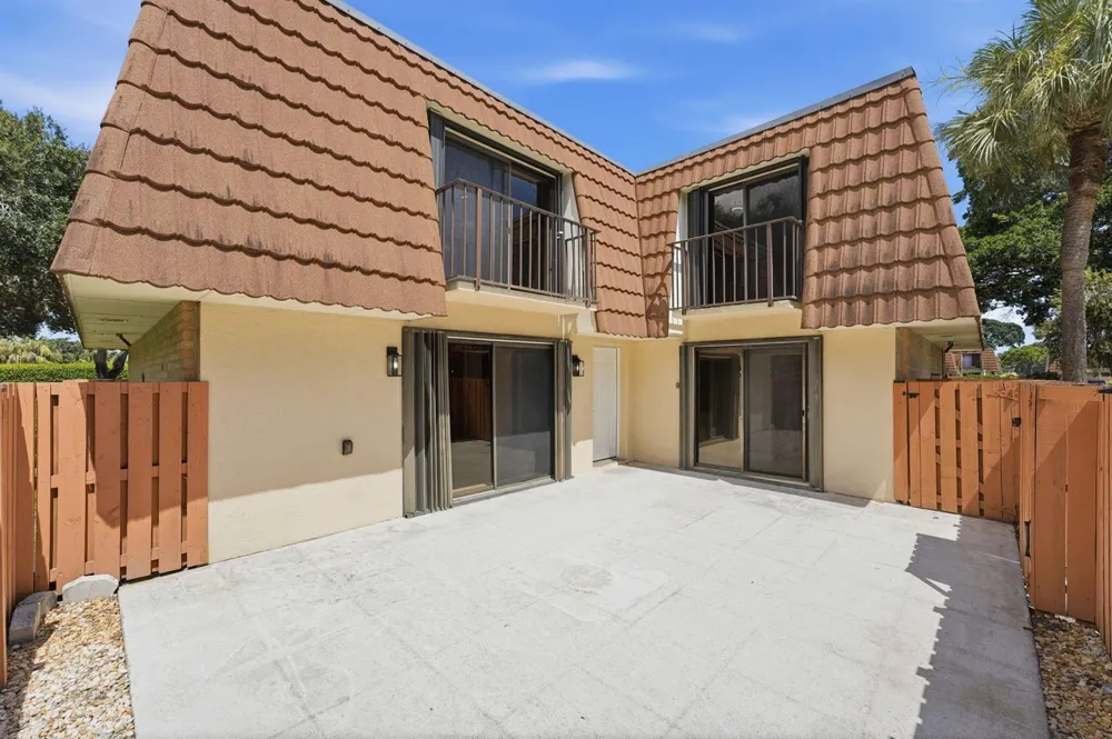 236 Charter Way West Palm Beach, FL 33407