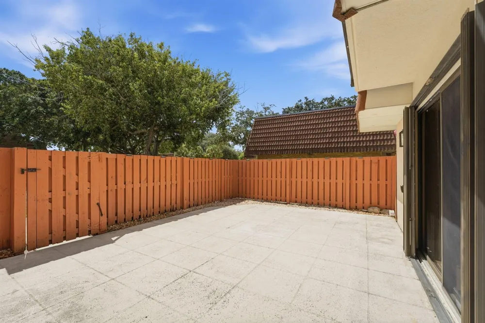 236 Charter Way West Palm Beach, FL 33407