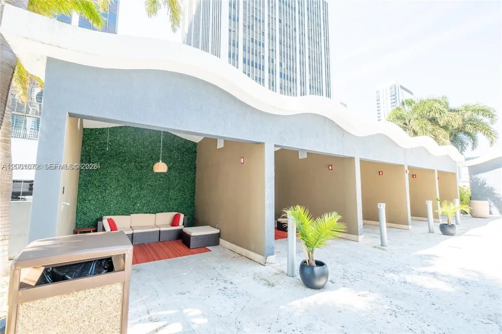 50 Biscayne Blvd #508 Miami, FL 33132