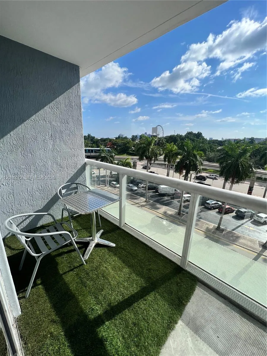 50 Biscayne Blvd #508 Miami, FL 33132
