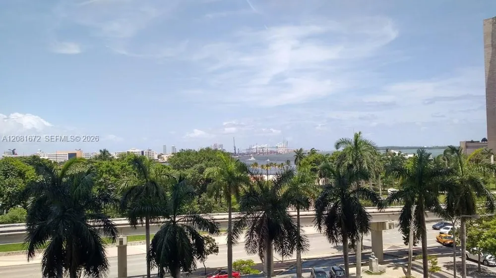 50 Biscayne Blvd #508 Miami, FL 33132