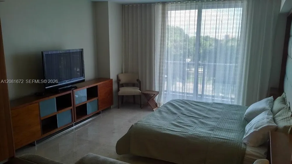 50 Biscayne Blvd #508 Miami, FL 33132