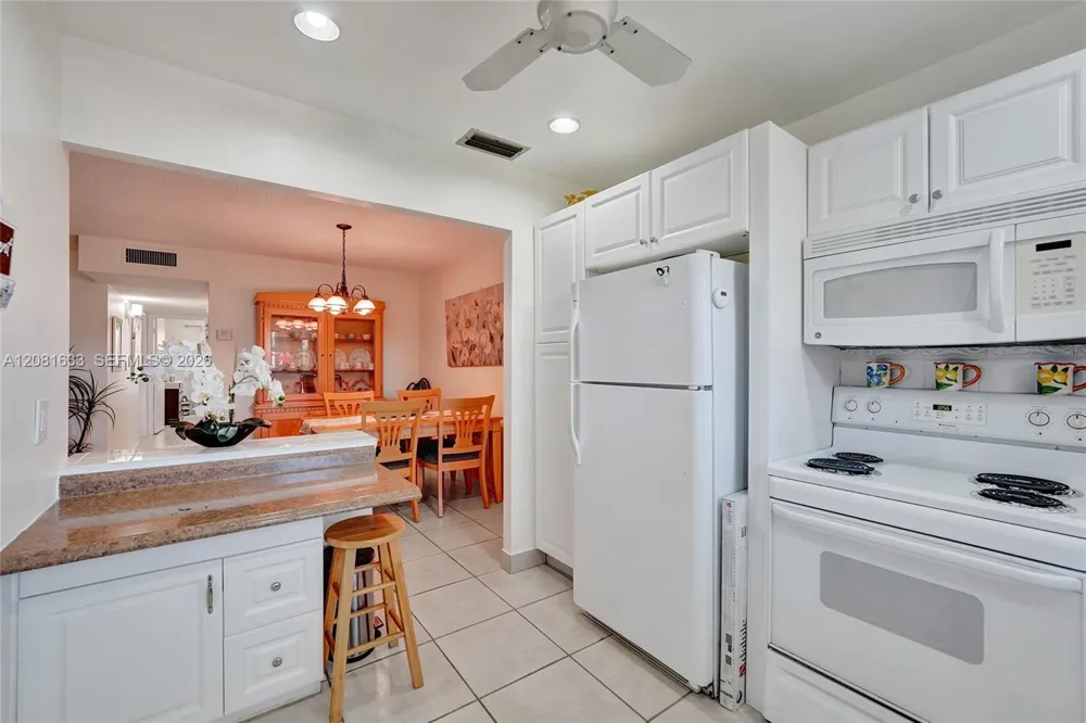 5300 Washington St #V308 Hollywood, FL 33021