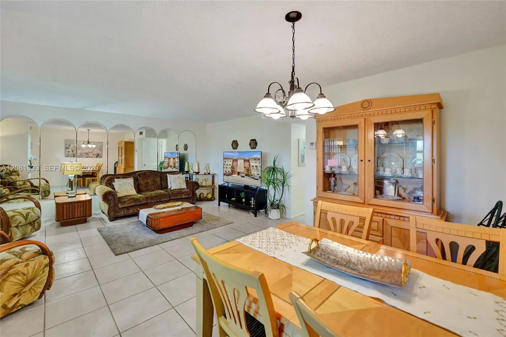 5300 Washington St #V308 Hollywood, FL 33021