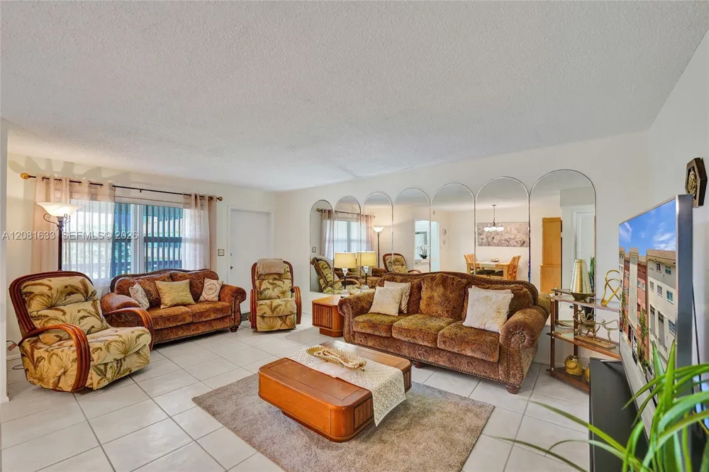 5300 Washington St #V308 Hollywood, FL 33021