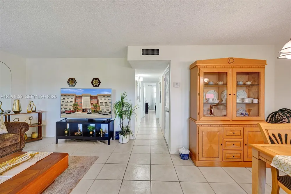 5300 Washington St #V308 Hollywood, FL 33021