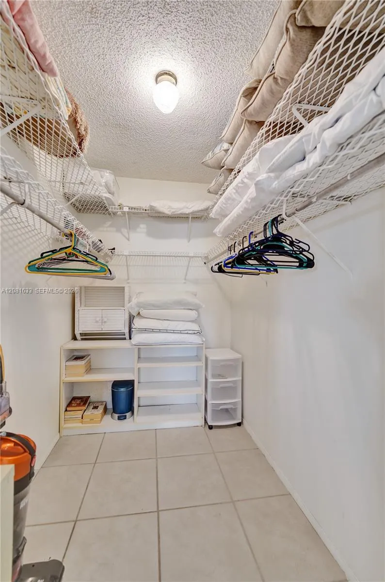 5300 Washington St #V308 Hollywood, FL 33021