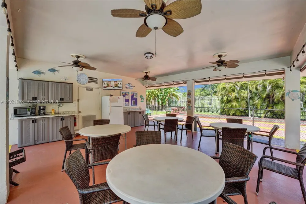 5300 Washington St #V308 Hollywood, FL 33021