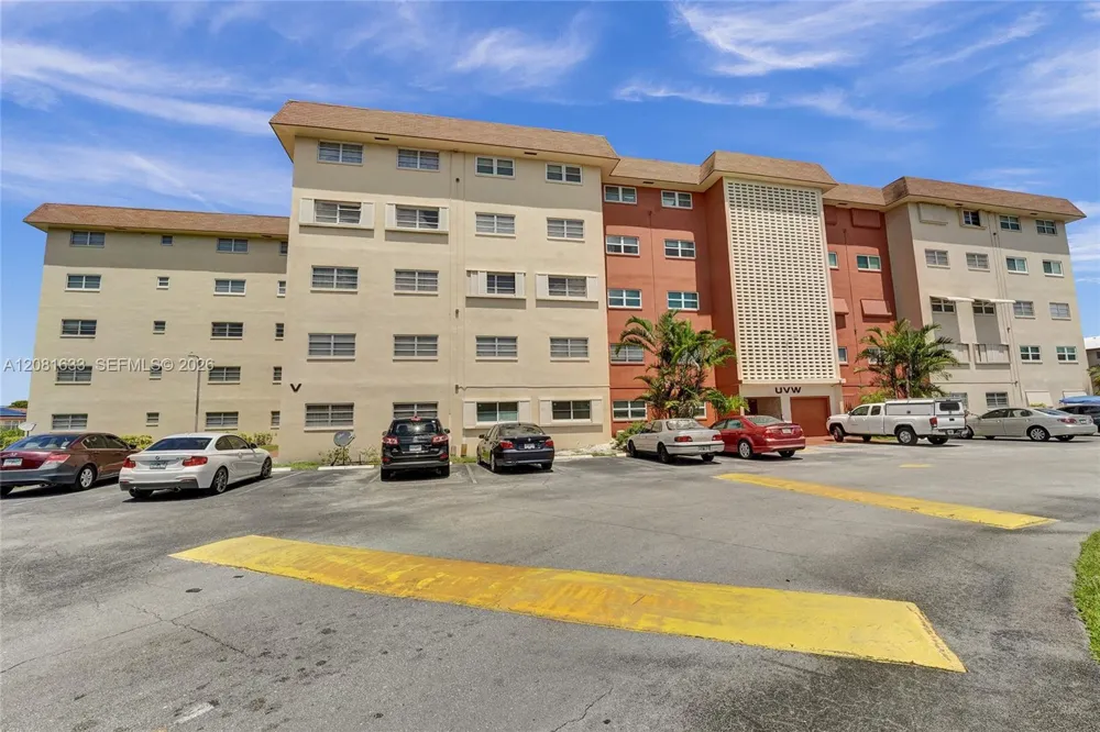 5300 Washington St #V308 Hollywood, FL 33021