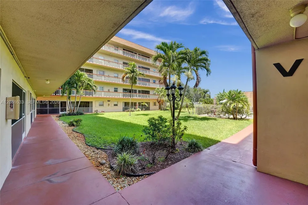 5300 Washington St #V308 Hollywood, FL 33021