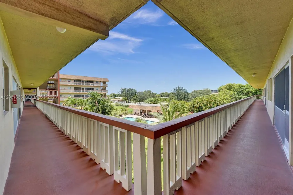 5300 Washington St #V308 Hollywood, FL 33021