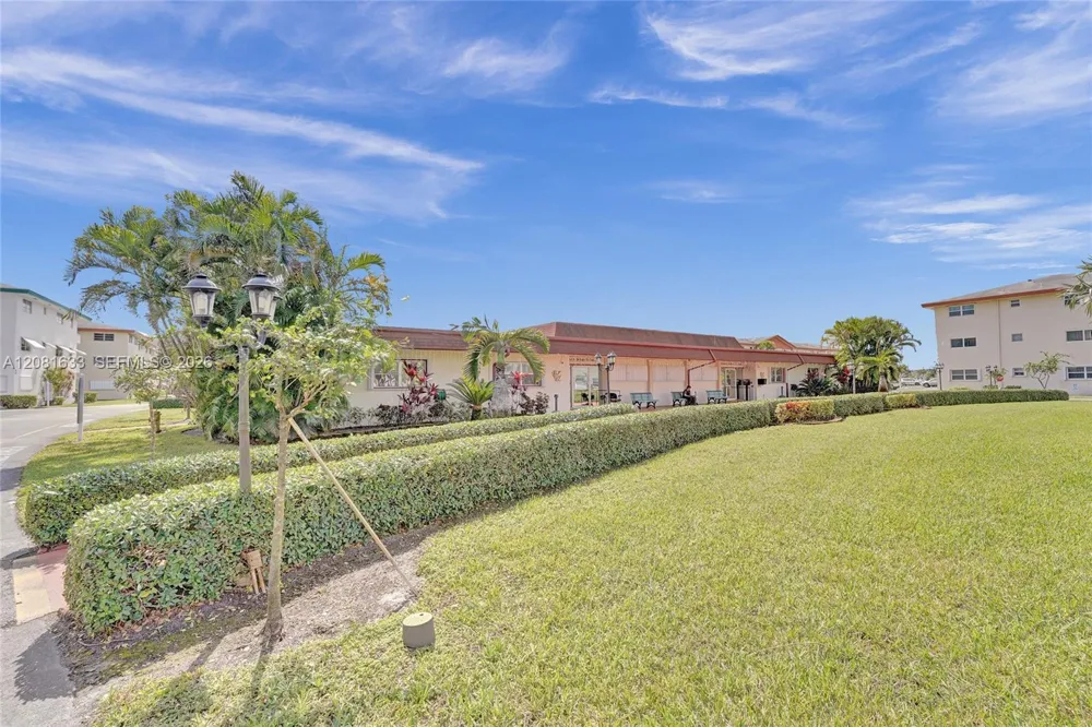 5300 Washington St #V308 Hollywood, FL 33021