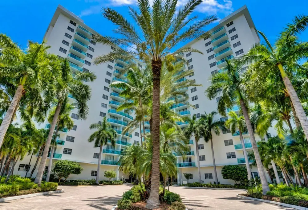 3801 S Ocean Dr #8A Hollywood, FL 33019