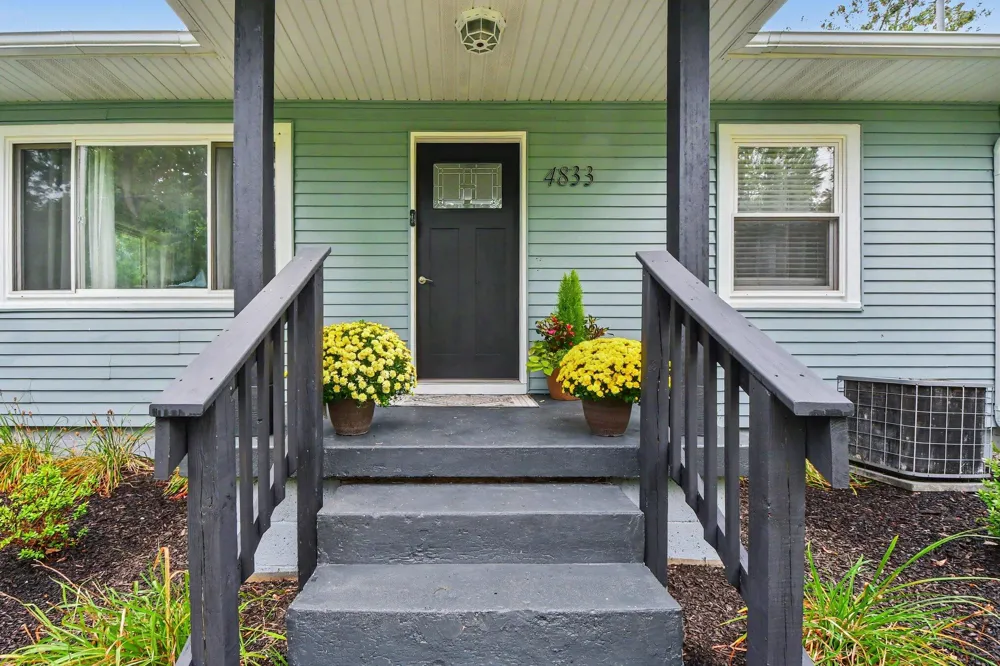 4833 Wakefield Avenue NE Plainfield Charter Township, MI 49321