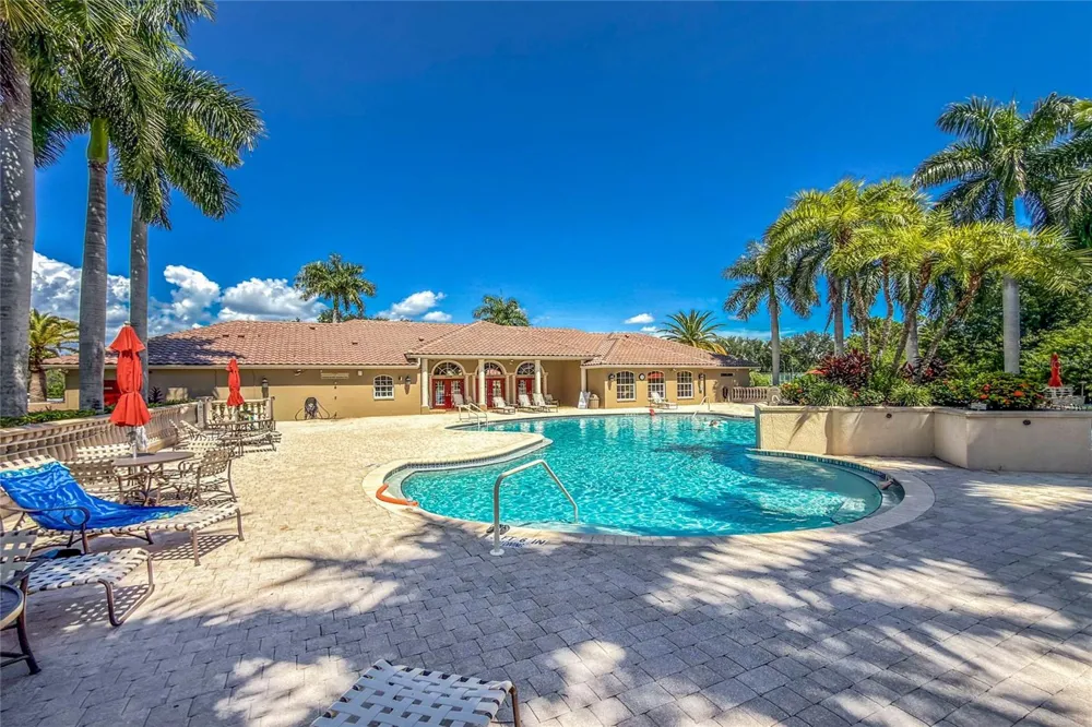 4438 CORSO VENETIA BOULEVARD #C13 Venice, FL 34293