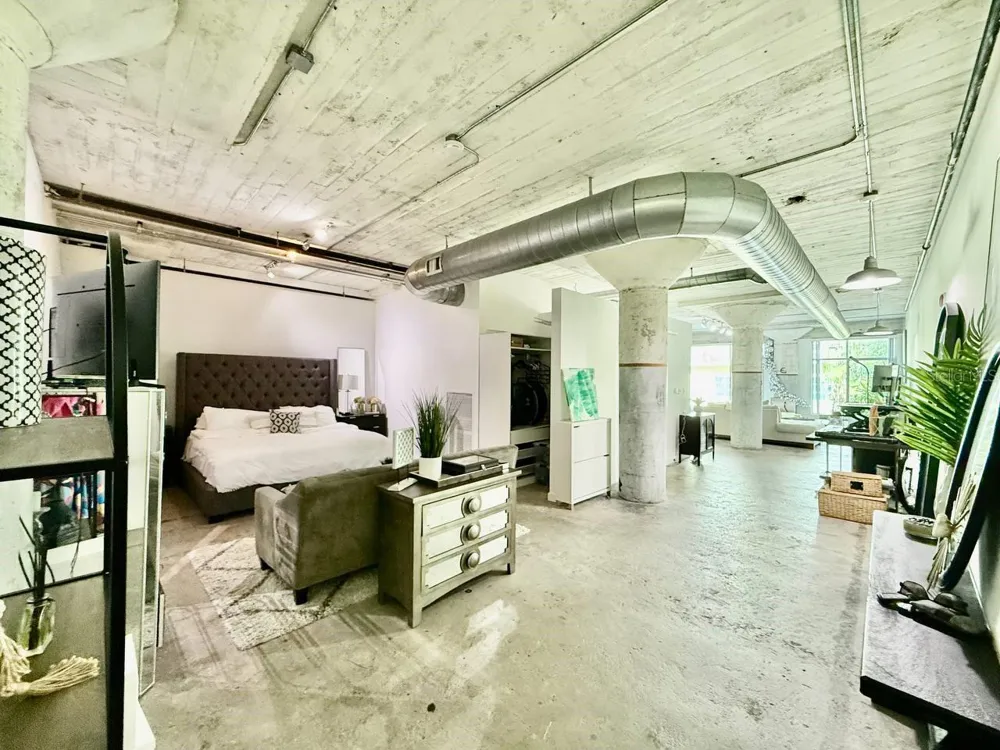 101 12TH STREET #305 Tampa, FL 33602