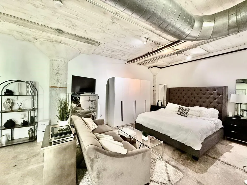 101 12TH STREET #305 Tampa, FL 33602