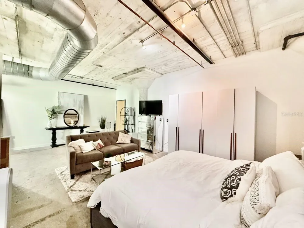 101 12TH STREET #305 Tampa, FL 33602