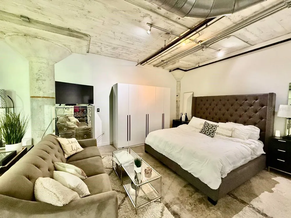 101 12TH STREET #305 Tampa, FL 33602