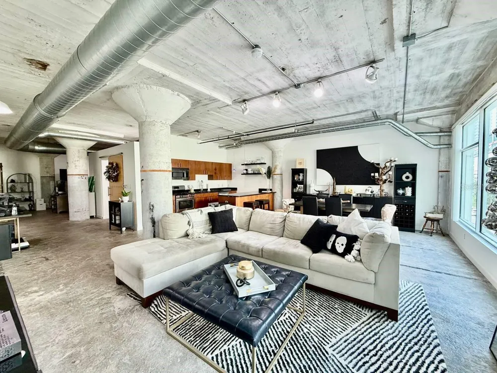 101 12TH STREET #305 Tampa, FL 33602