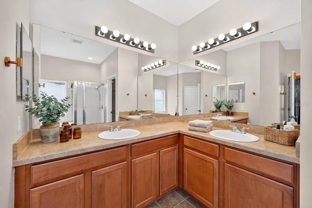 13356 PHOENIX DRIVE Orlando, FL 32828