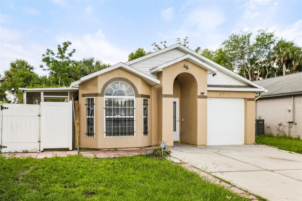 2501 DAFFADIL TERRACE Sanford, FL 32771