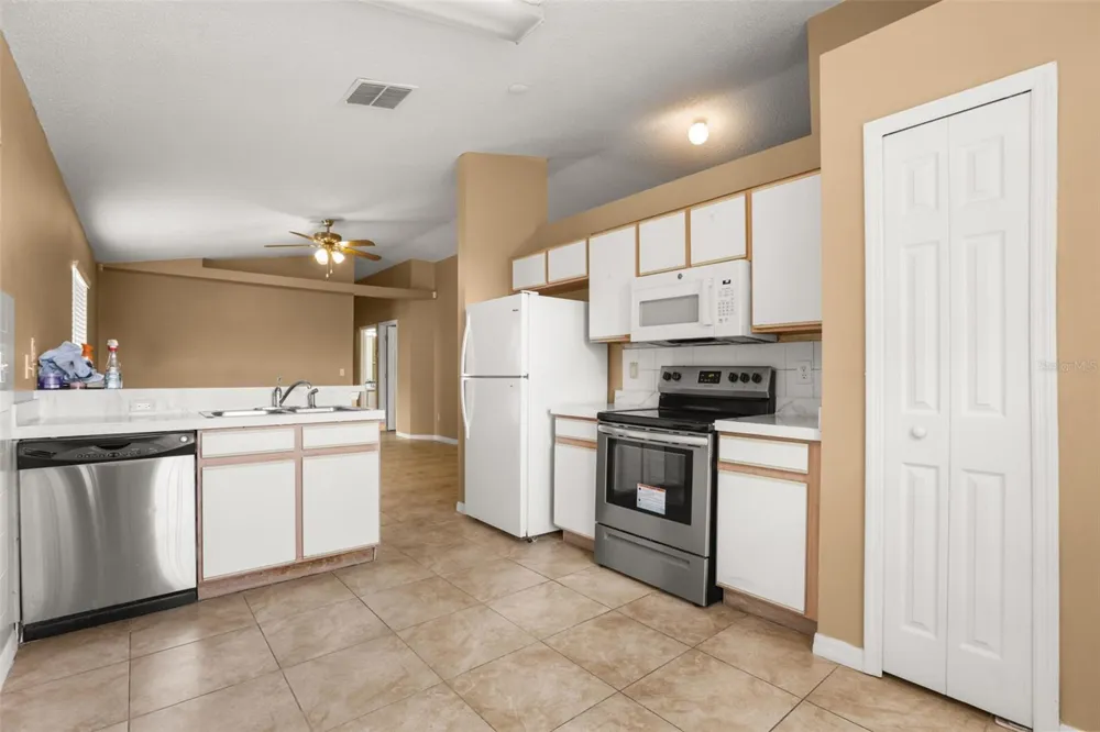 2501 DAFFADIL TERRACE Sanford, FL 32771