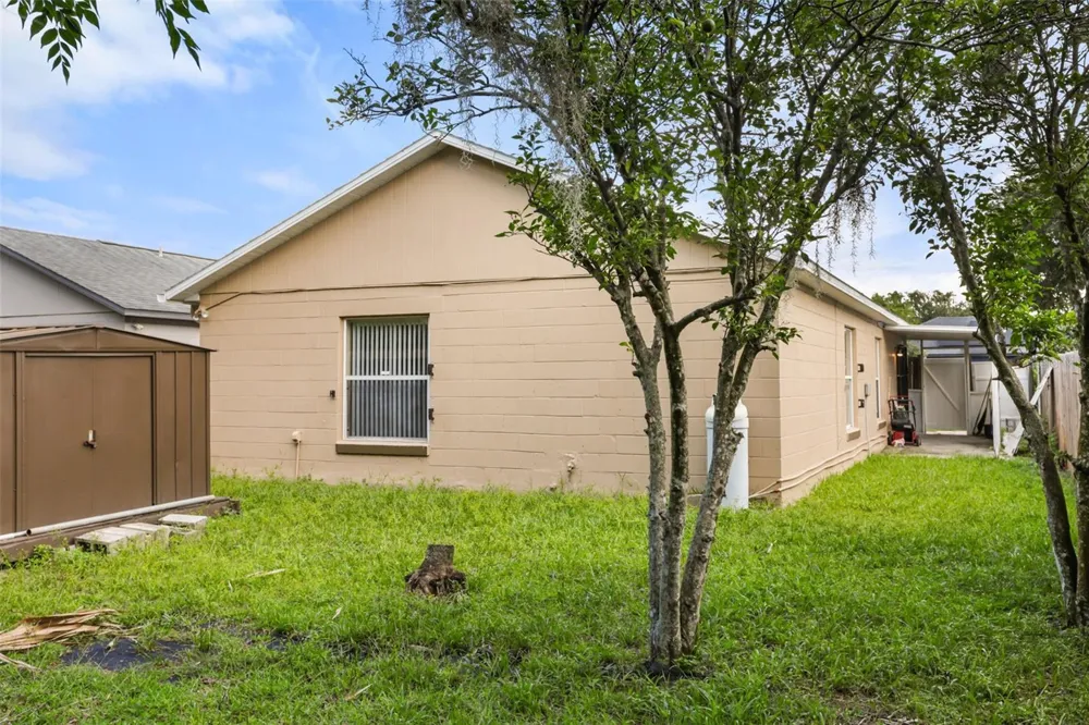 2501 DAFFADIL TERRACE Sanford, FL 32771