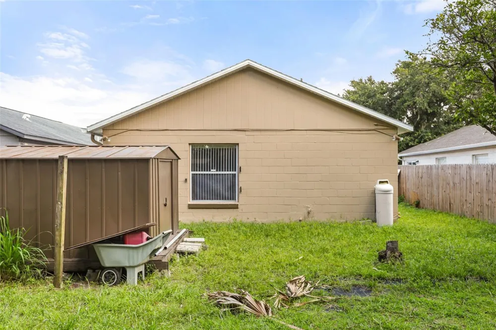2501 DAFFADIL TERRACE Sanford, FL 32771