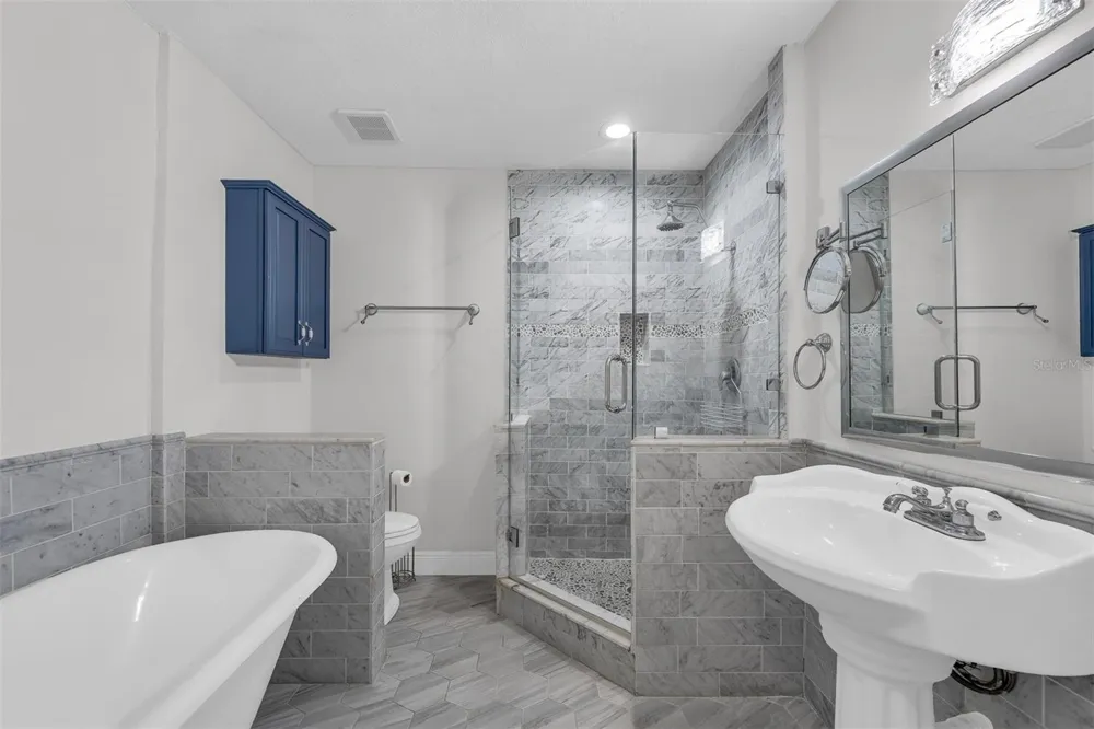 4214 LAKE UNDERHILL ROAD #C Orlando, FL 32803