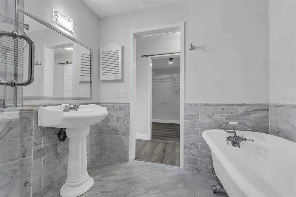 4214 LAKE UNDERHILL ROAD #C Orlando, FL 32803