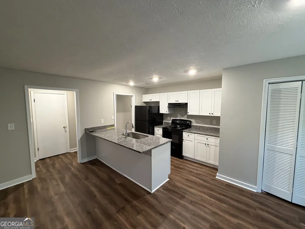 613 Blue Flag LN Fairburn, GA 30213