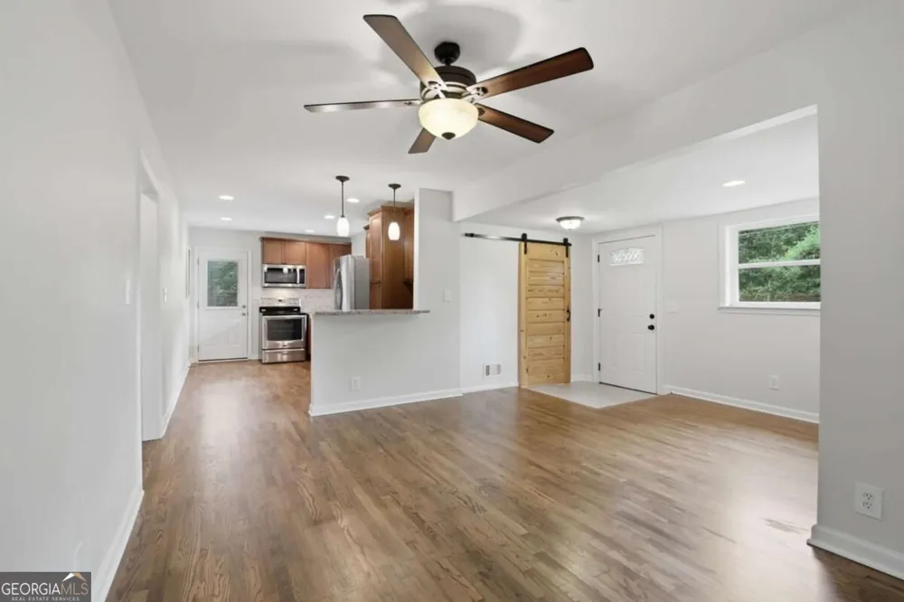 6815 Bannister RD Cumming, GA 30028