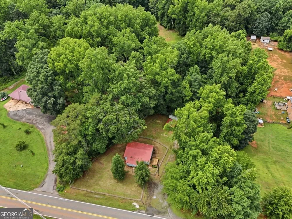 6815 Bannister RD Cumming, GA 30028