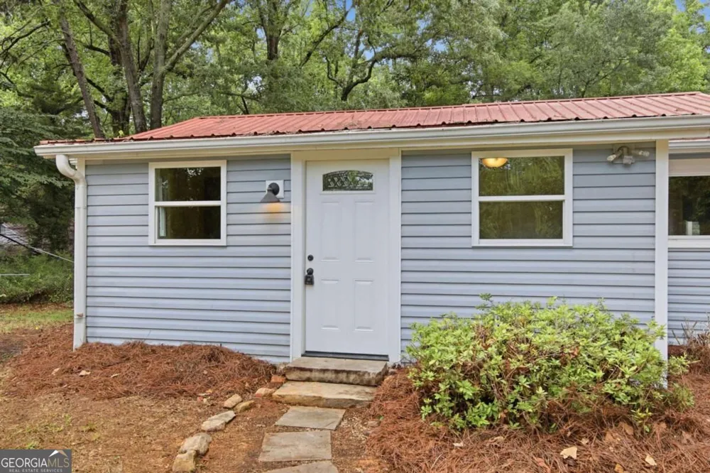 6815 Bannister RD Cumming, GA 30028