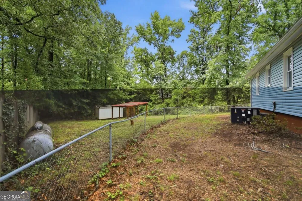 6815 Bannister RD Cumming, GA 30028