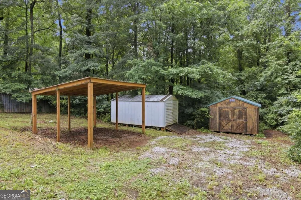 6815 Bannister RD Cumming, GA 30028