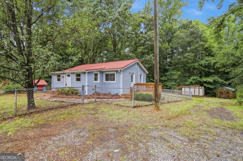 6815 Bannister RD Cumming, GA 30028