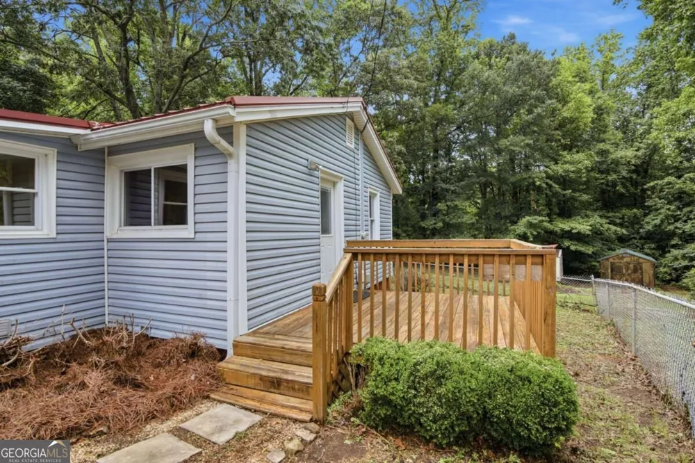 6815 Bannister RD Cumming, GA 30028