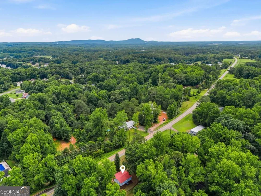 6815 Bannister RD Cumming, GA 30028