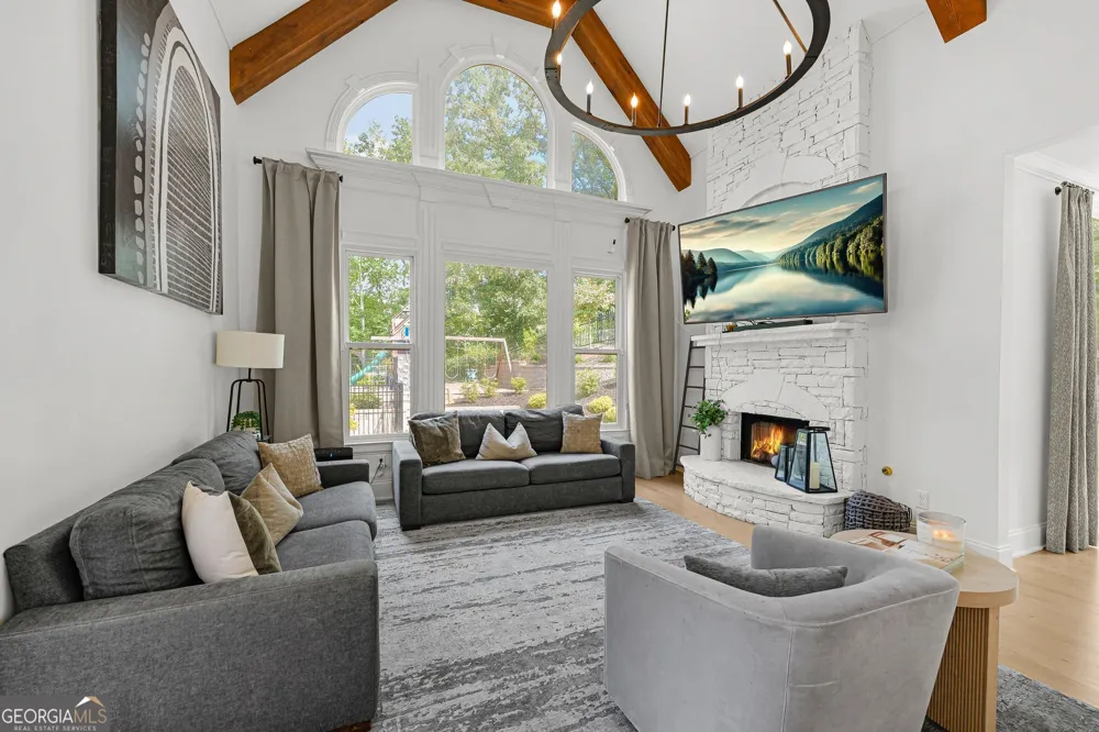 376 Lum Crowe RD Roswell, GA 30075